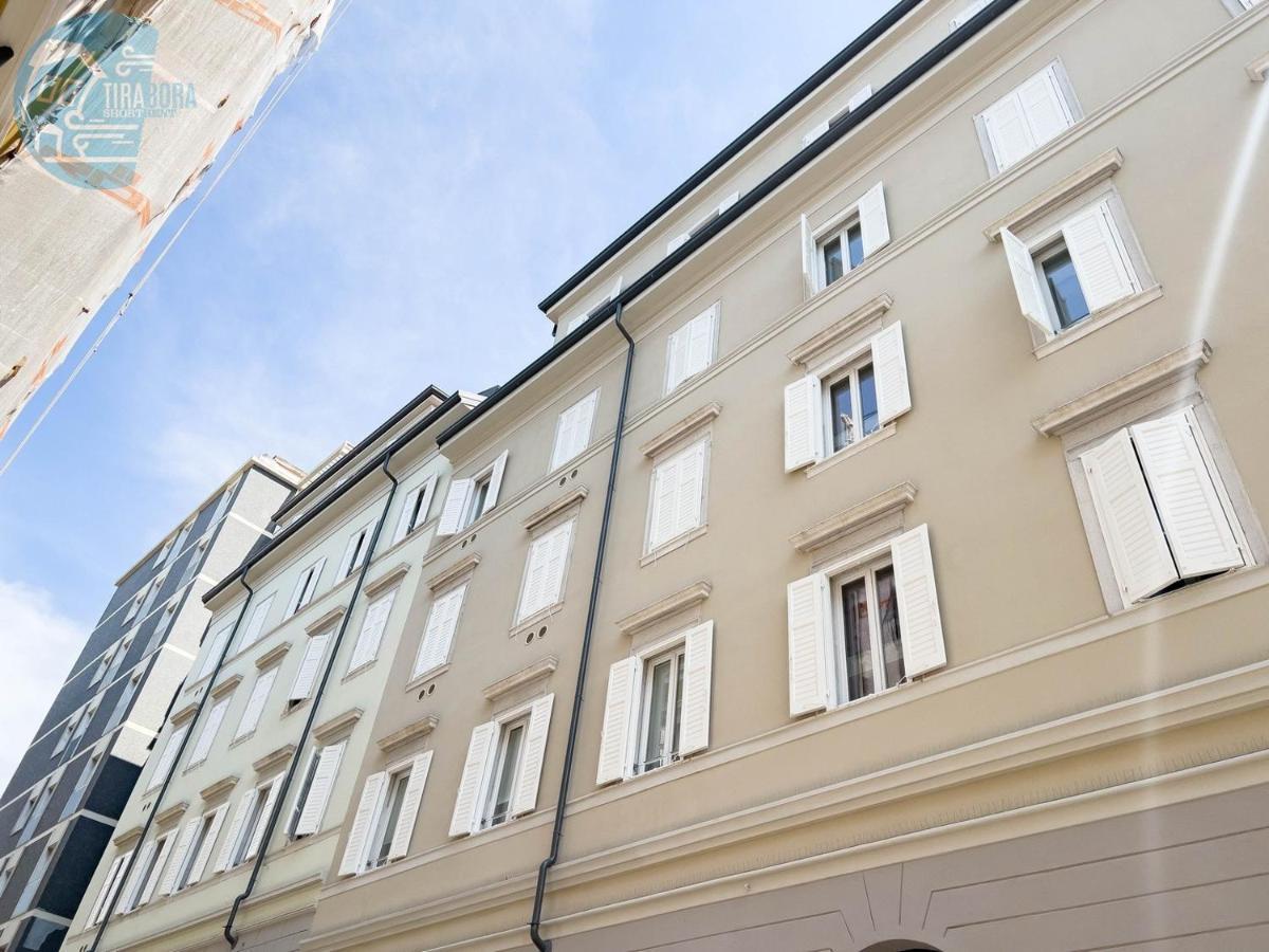 Slataper 19 Tirabora Short Rent Lägenhet Trieste Exteriör bild
